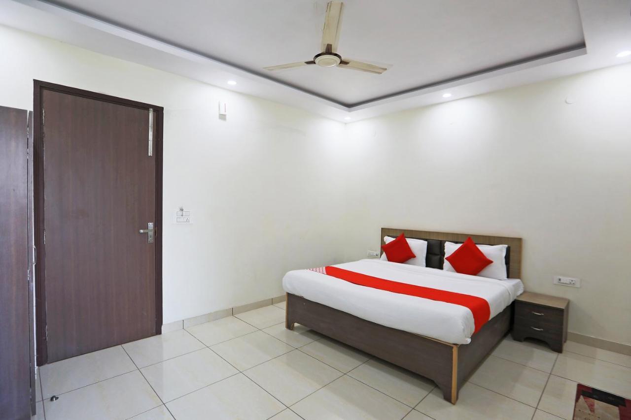 ホテルOyo 48501 Dayal Regency Hapur エクステリア 写真