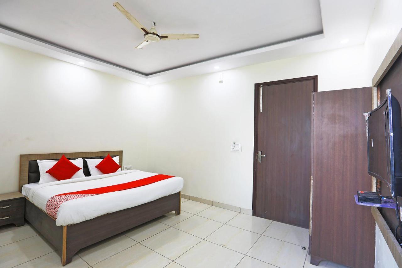 ホテルOyo 48501 Dayal Regency Hapur エクステリア 写真